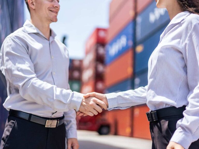 Exportadores fechando negócio com BNDES crédito exportação.