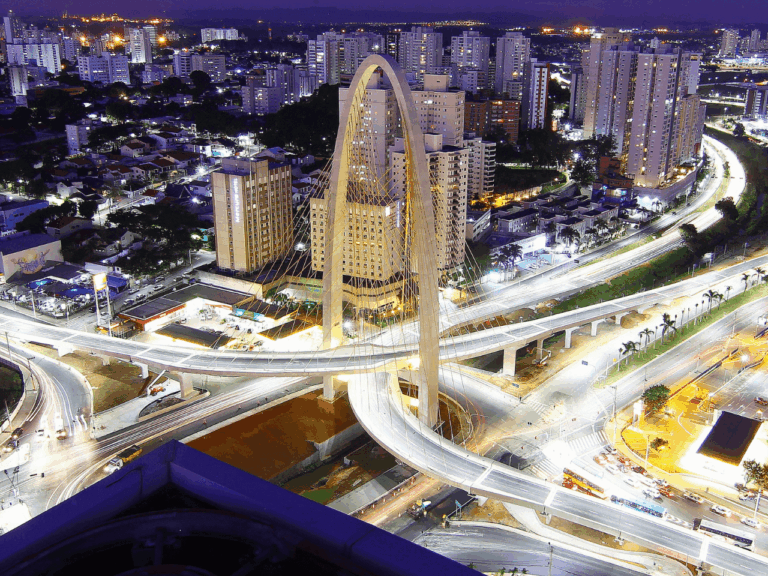 Vista de São José dos Campos, primeira cidade sustentável do mundo certificada pela ISO 37125.