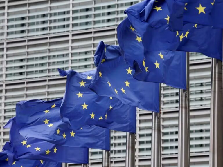 Acordo entre Mercosul e União Europeia prevê redução gradual de tarifas e pode baratear vinhos europeus enquanto amplia a presença de chocolates premium no Brasil.