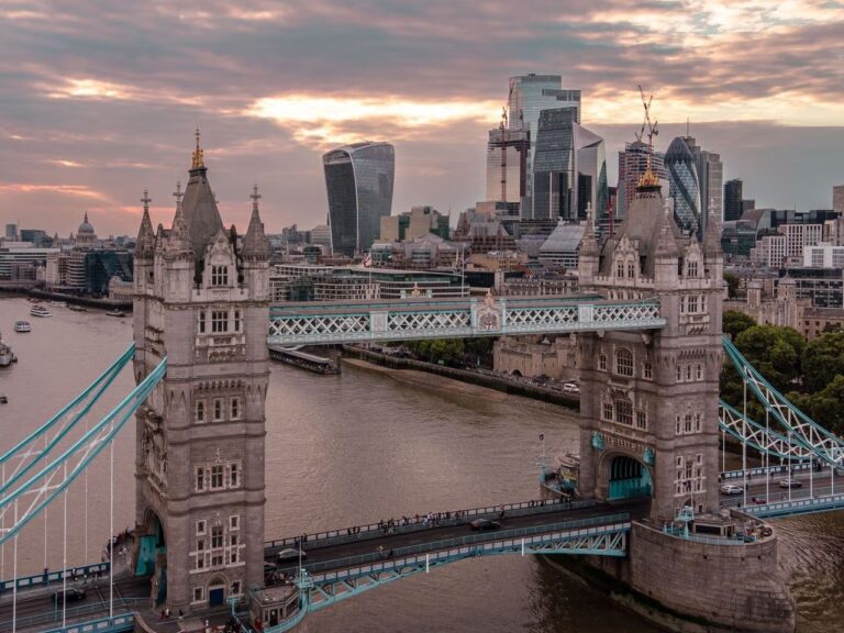 Um roteiro com o que fazer em Londres precisa ser planejado para aproveitar a capital inglesa e todos os seus pontos turísticos