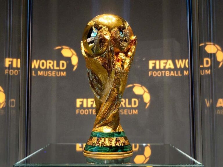 A turnê do troféu da Copa do Mundo da FIFA leva a taça oficial a 30 países, com eventos globais que antecipam o clima do torneio.