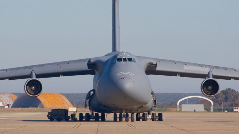 aviões cargueiros