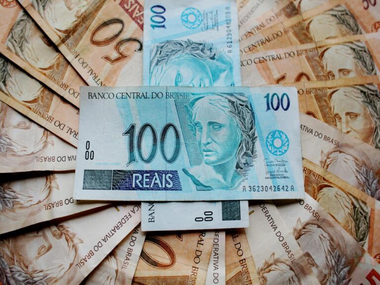 Dólar hoje (26/03/2026): IPCA-15, RPM e petróleo no foco dos mercados