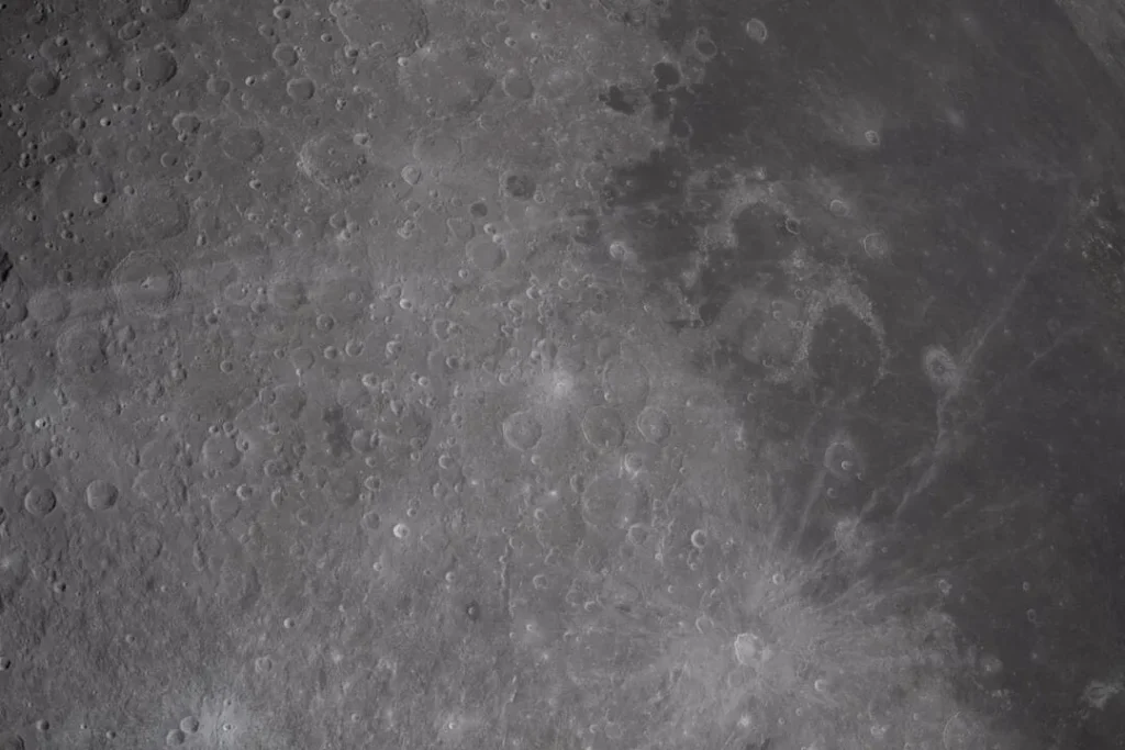 Foto da Lua a partir da missão Artemis II
