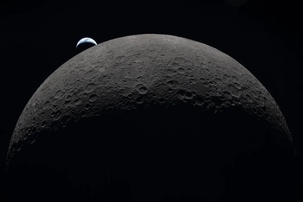 Foto da Lua a partir da missão Artemis II