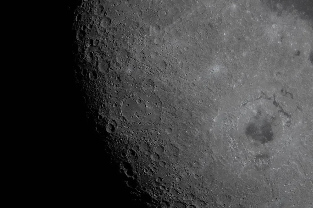 Foto da Lua a partir da missão Artemis II