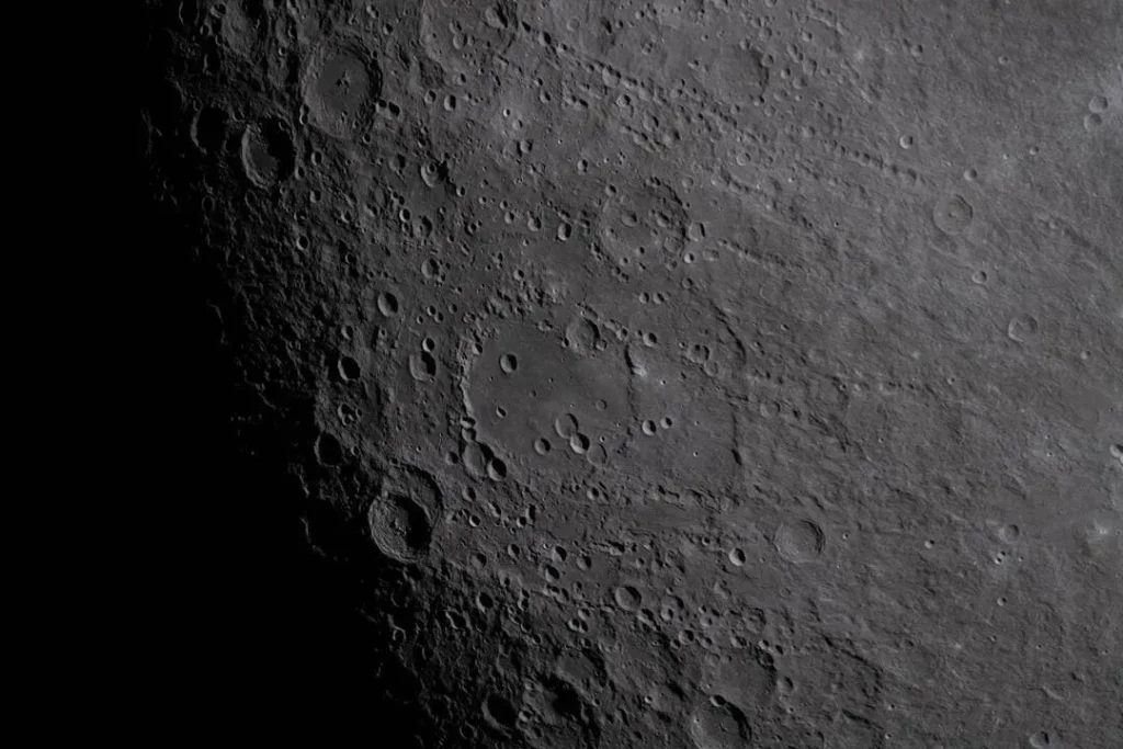 Foto da Lua a partir da missão Artemis II