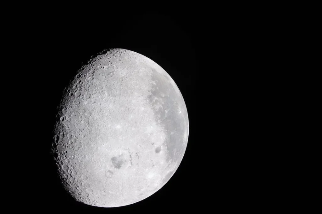 Foto da Lua a partir da missão Artemis II