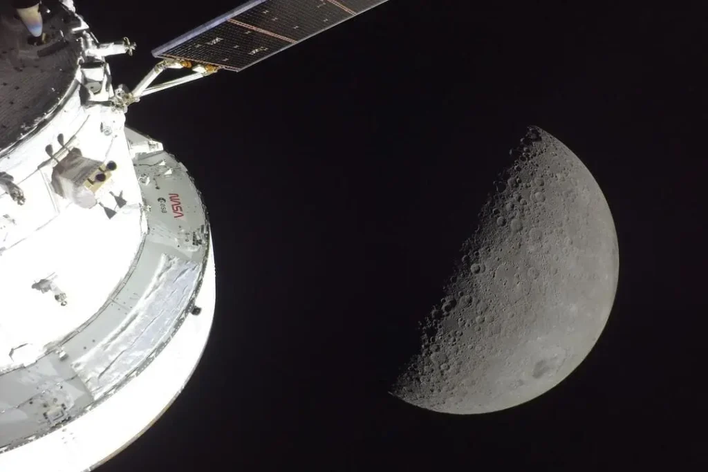 Foto da Lua a partir da missão Artemis II