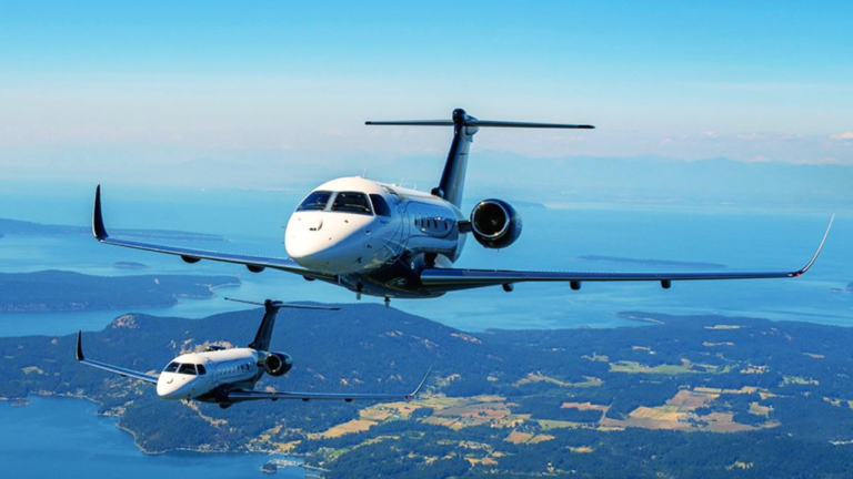 atos executivos da Embraer incluem Phenom 100EX, Phenom 300E, Praetor 500E e Praetor 600E, com diferenças de alcance, cabine e uso no mercado global atual.