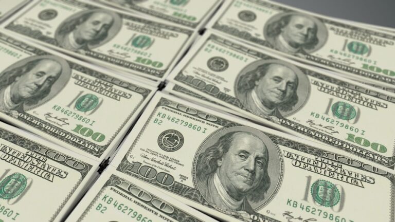 Dólar hoje reage ao acordo EUA-Irã e à Super Quarta