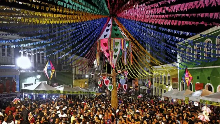 A festa junina é uma das celebrações populares mais tradicionais do Brasil.