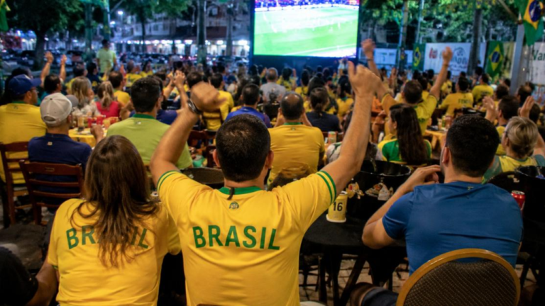 Há vários lugares de onde é possível assistir aos jogos do Brasil na Copa em 2026