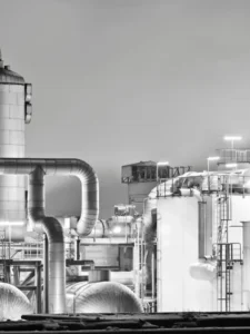 Vazamento de estireno no Distrito Industrial mobilizou bombeiros, órgãos públicos e um gabinete de crise.
