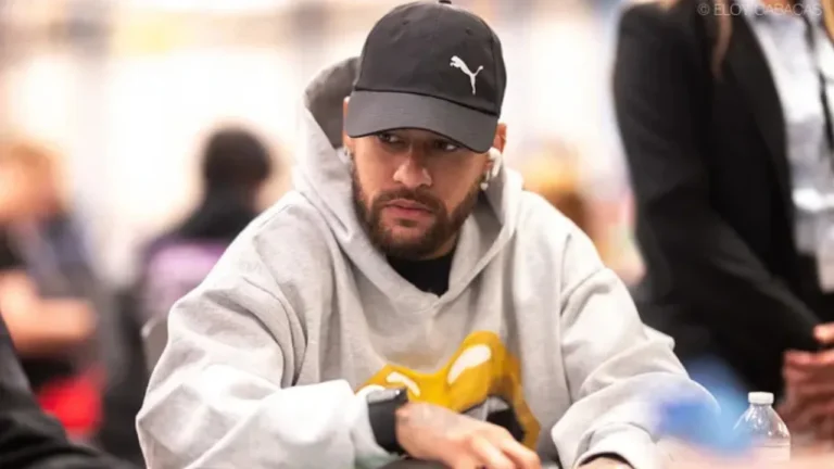 Neymar aparece em Las Vegas para torneio de poker, após a Copa do Mundo